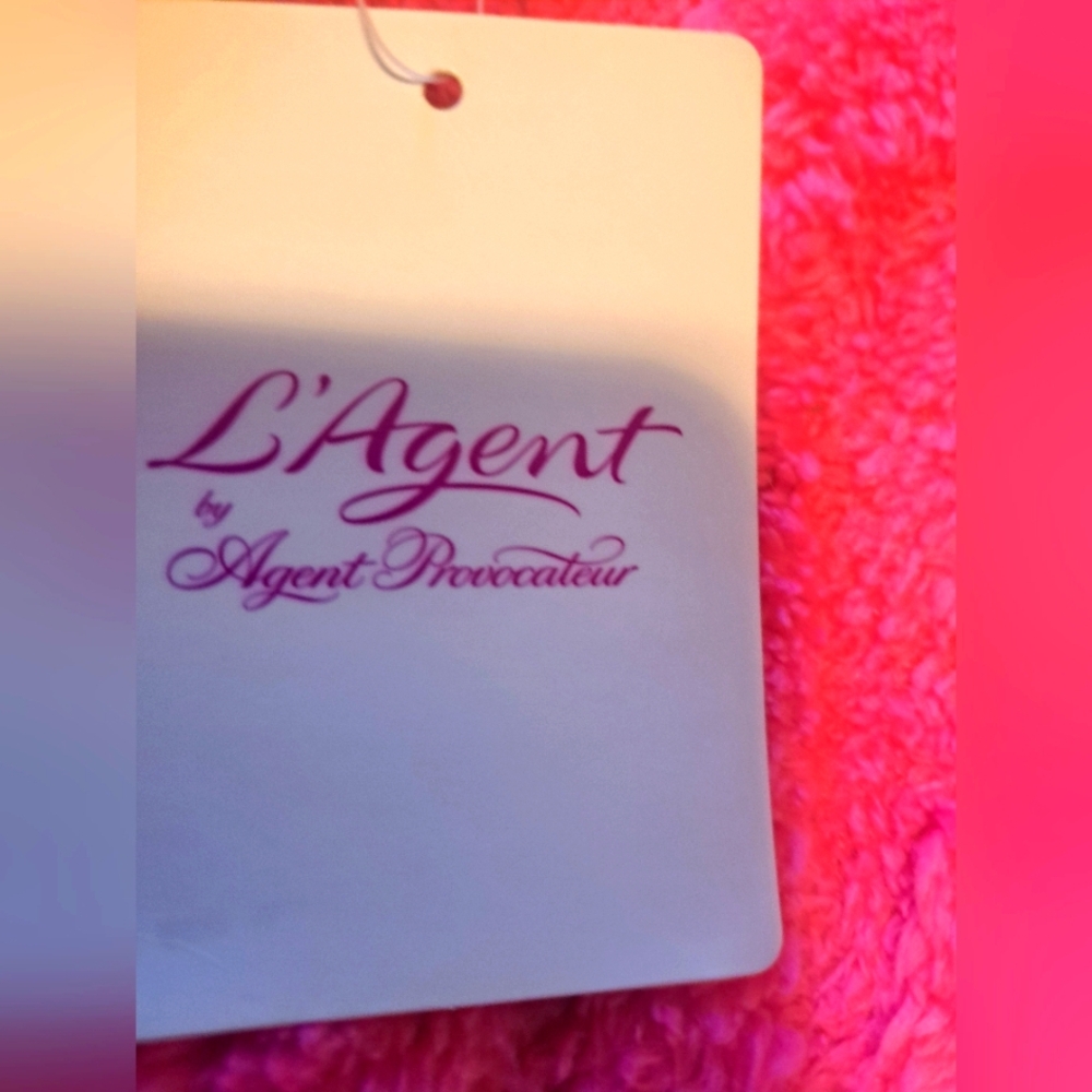 L'Agent Bra 32B NWT